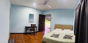 Sukau Backpackers Bed & Breakfast
